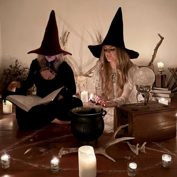 Witches Spooky Evening 🔮🧹
